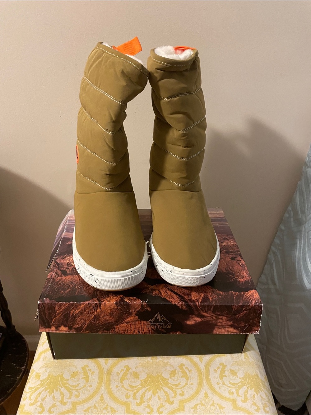 Women's Olive Puffer Winter Boots with Cozy Shearling Lining
